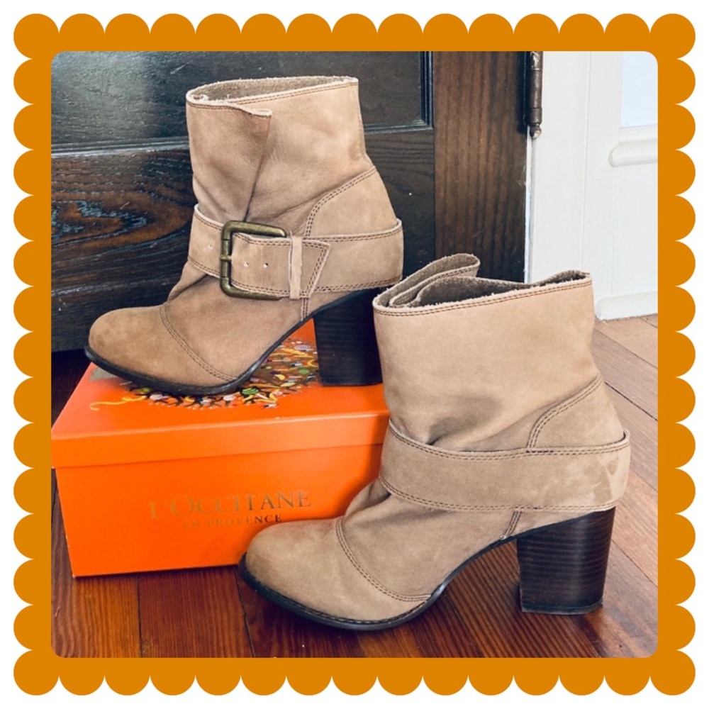 Tan suede pull on booties